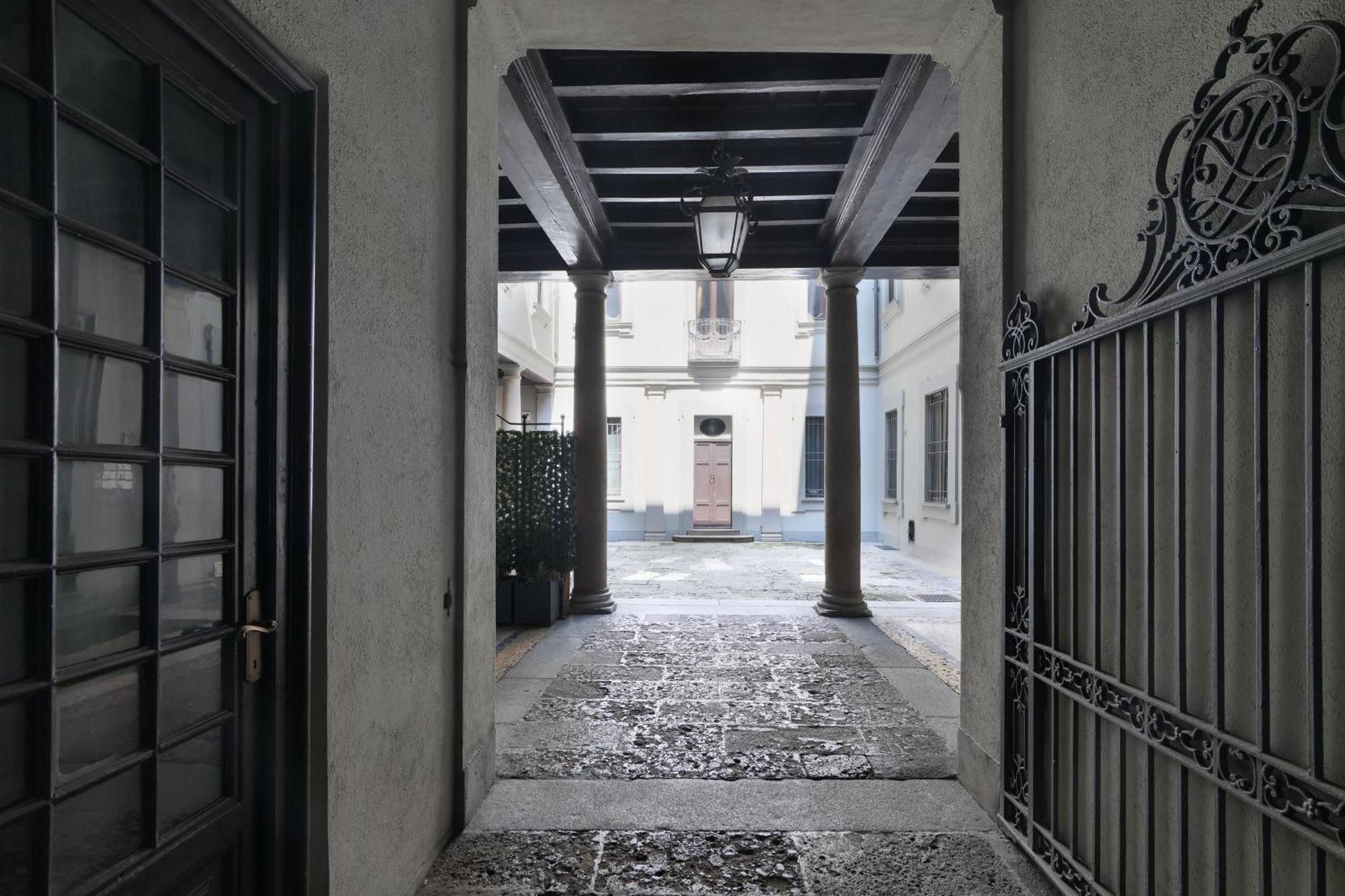Prestige Boutique Aparthotel - Montenapoleone Milán Exterior foto